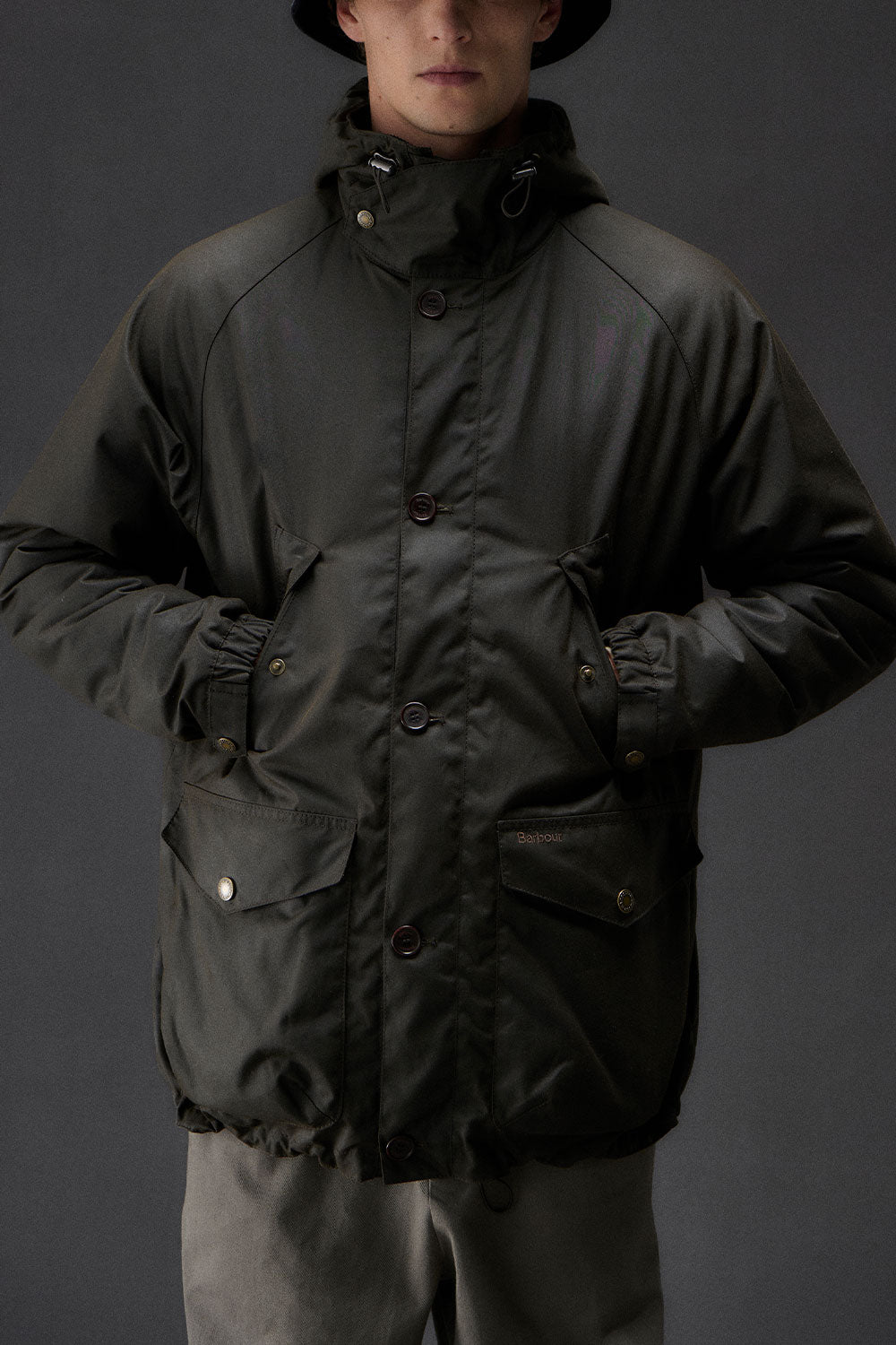 Parka Endurance Mountain Wax rediseñada de Barbour (oliva)
