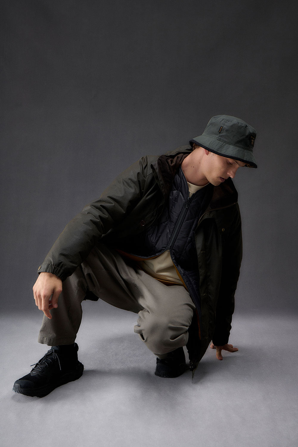 Parka Endurance Mountain Wax rediseñada de Barbour (oliva)