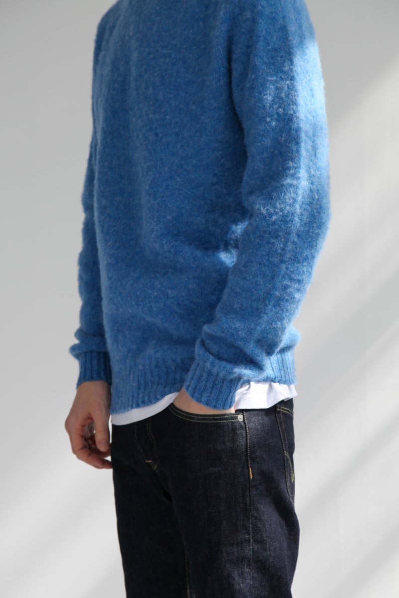 Half Dozen Shaggy Double-Brushed Crew (Fresh Surf) | Knitwear