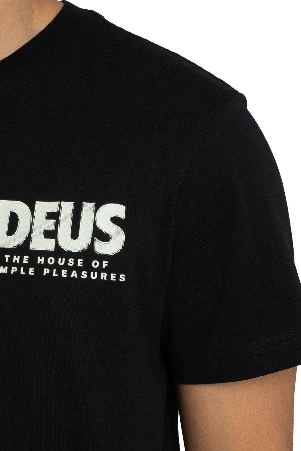Camiseta Deus Chromium (Negro)